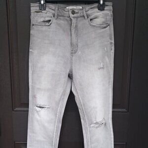 Stradivarius Women skinny Light Gray High Waist Fashion Ripped Jeans Size 8 USA